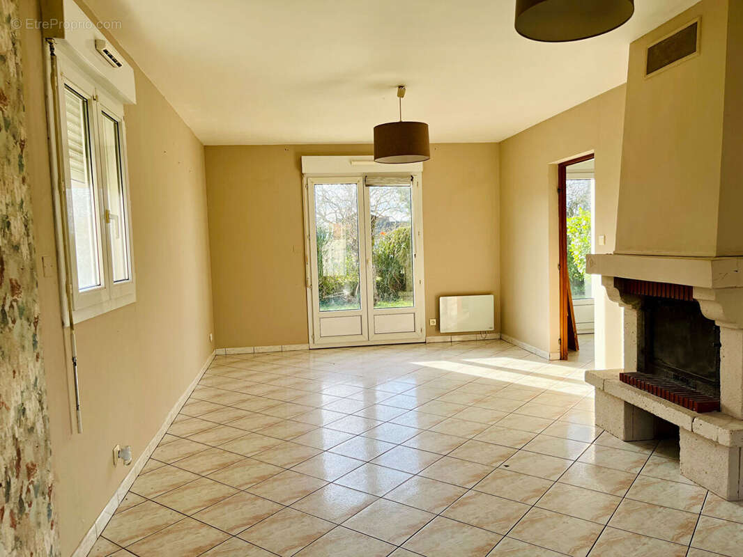 Maison à CHEMILLY-SUR-YONNE