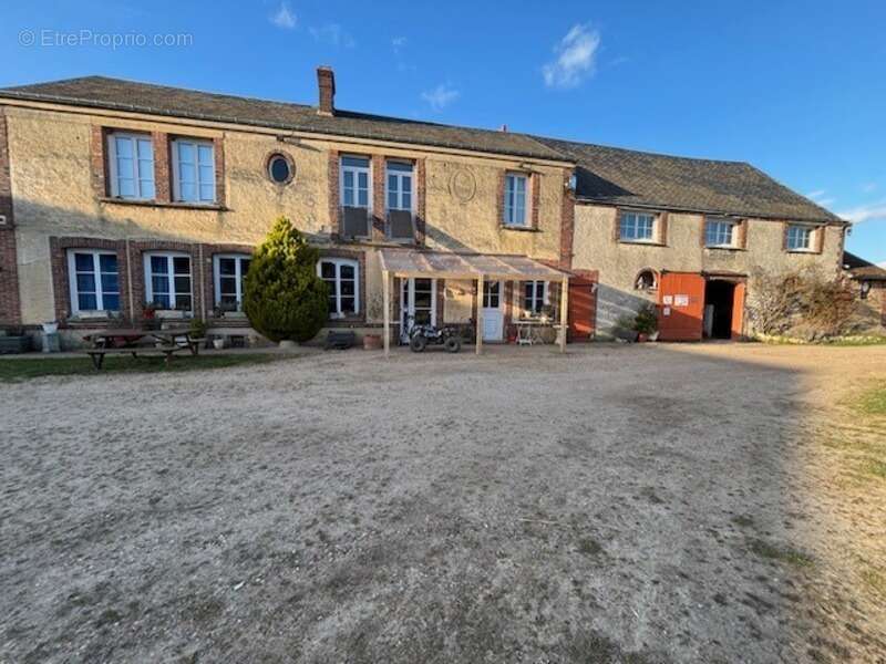 Maison à CHATEAUNEUF-EN-THYMERAIS