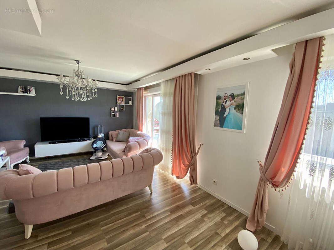 Appartement à VAULX-EN-VELIN