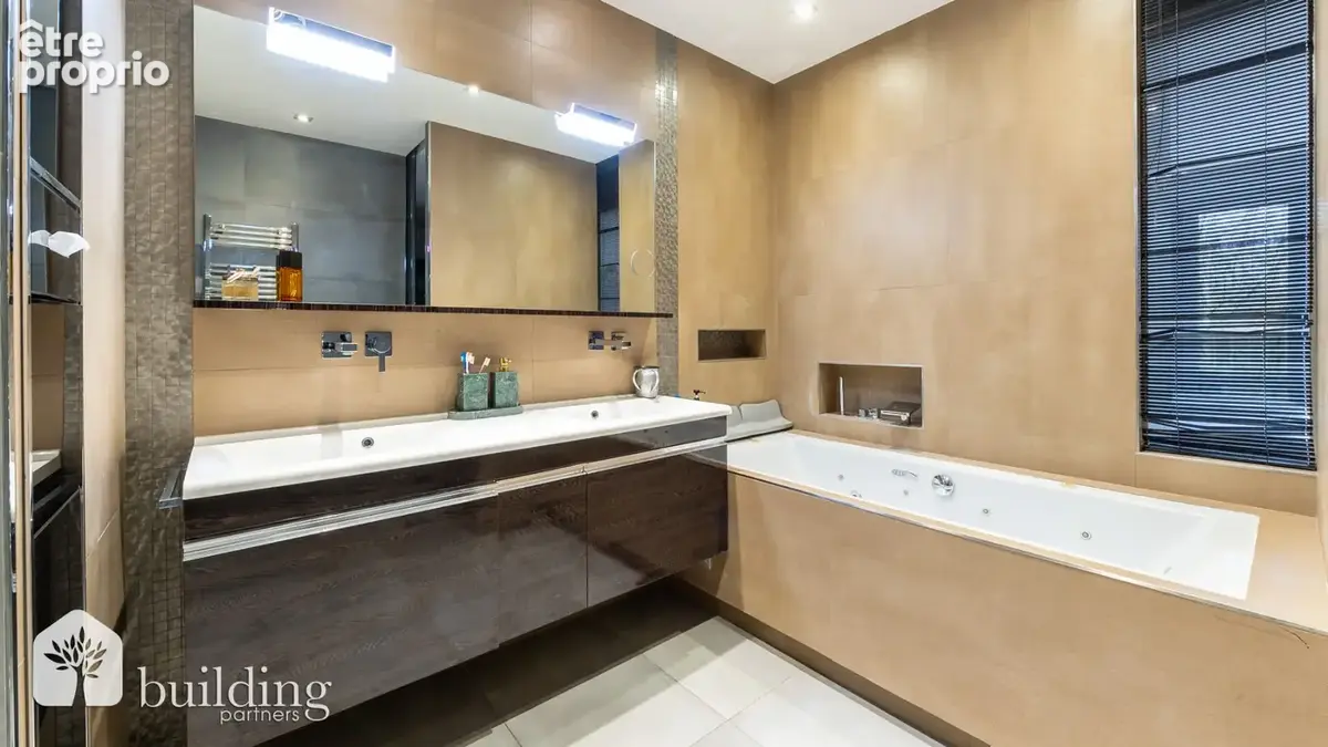À vendre - Levallois-Perret Villiers - Appartement familial 6 pièces avec balcons de 159,37 m² - photo 11