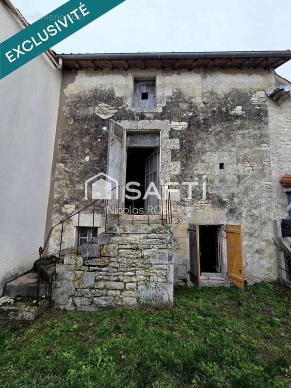 Photo 1 - Maison à FRONTENAY-ROHAN-ROHAN