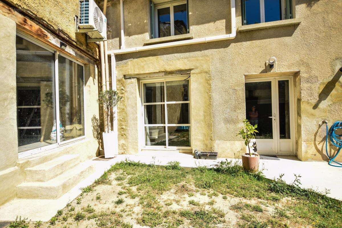 Maison de village rénovée, DPE B et potentiel unique d'espace supplémentaire d'environ 130 m² - photo 11