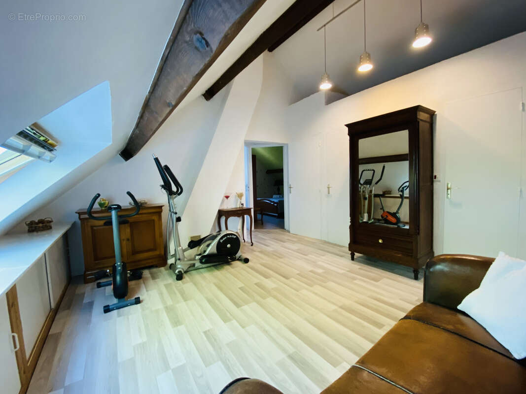 Très belle maison familiale T7 - photo 9