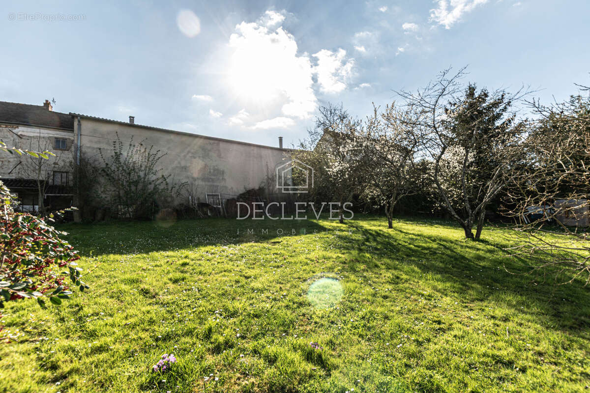 Esprit Normandie - Corps de ferme de 184m2 au sol avec dépendance - ORGEVAL - - photo 10