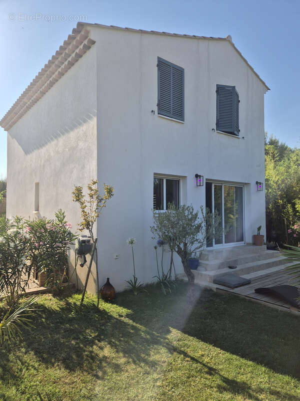 Lambesc, Rare, Villa récente de 2023 au calme et proche du centre de type 4 avec cuisine américaine - photo 12