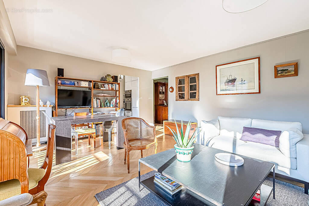 Appartement à PARIS-12E