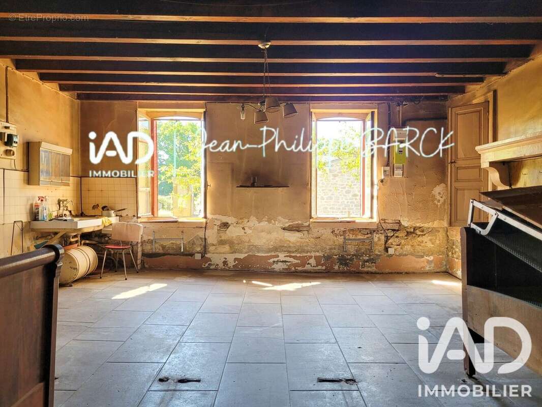 Maison 233 m² à Mazirat  - photo 3