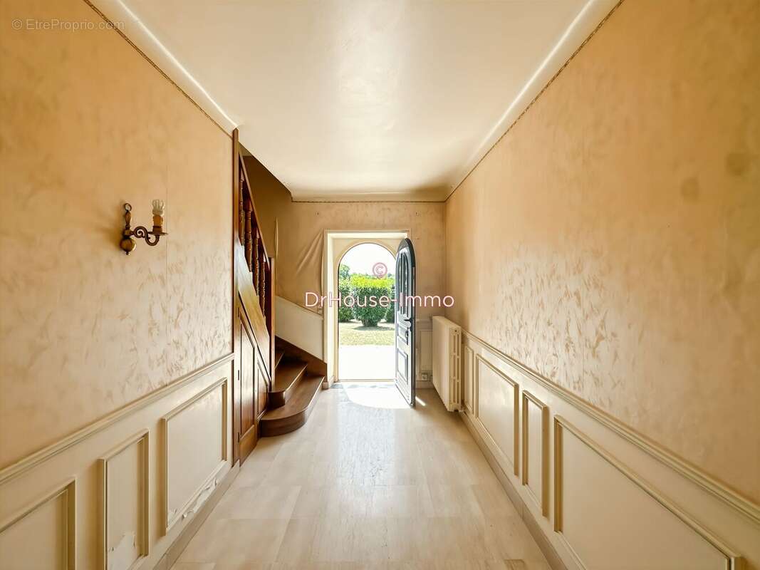 Maison 165 m² à Saint-Longis  - photo 7