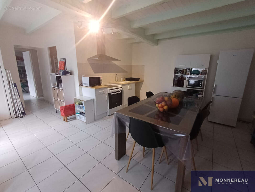 Maison avec un locataire - photo 2