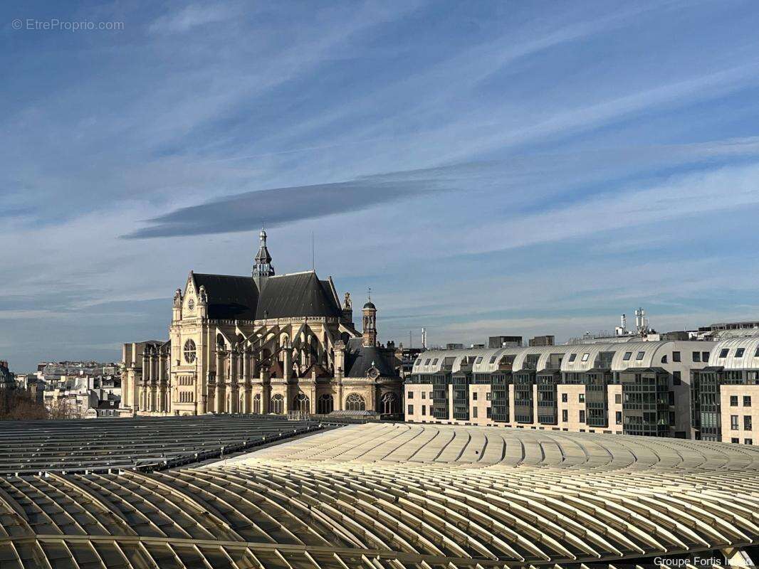 Appartement à PARIS-1E