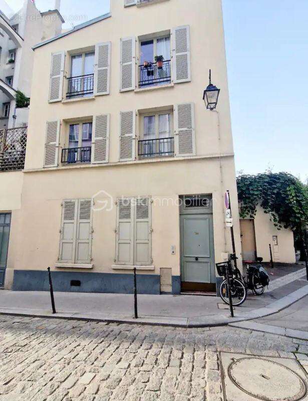 Un studio au premier étage dans une petite copropriété refait a neuf et meublé - photo 6