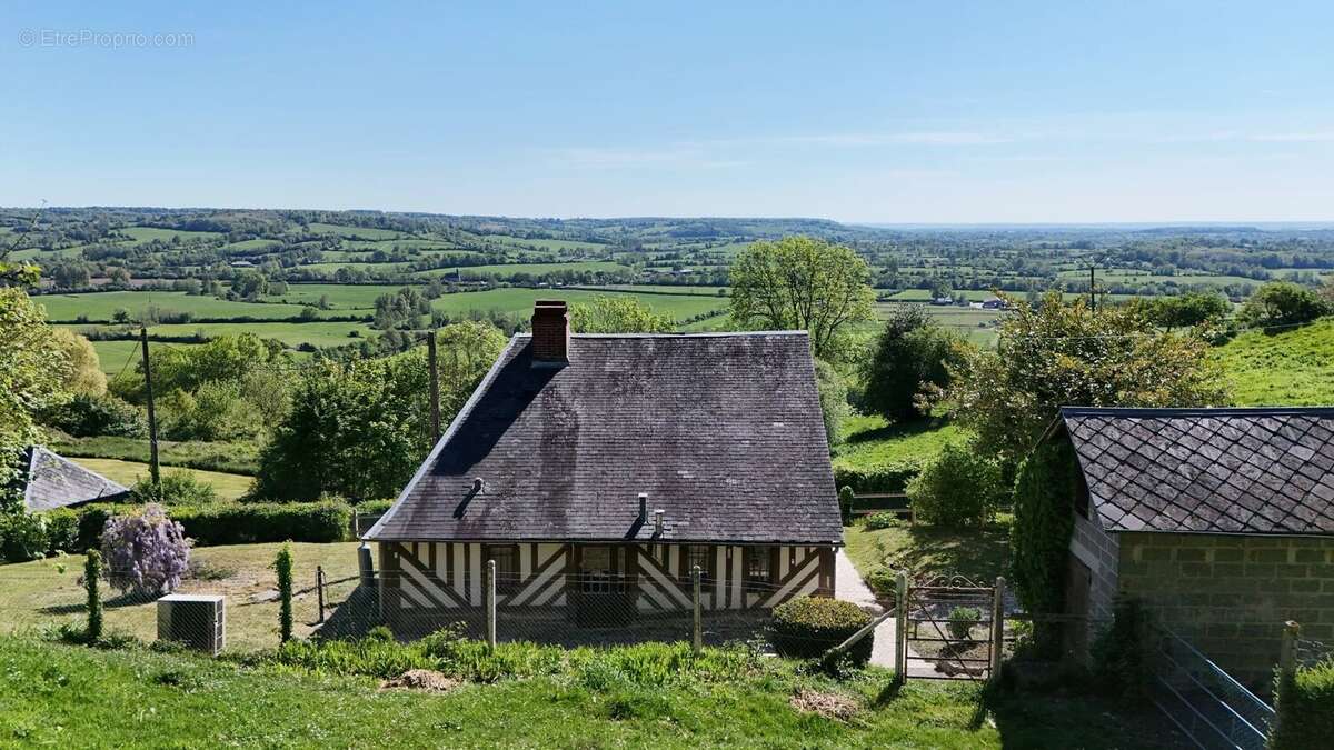 Maison à LESSARD-ET-LE-CHENE