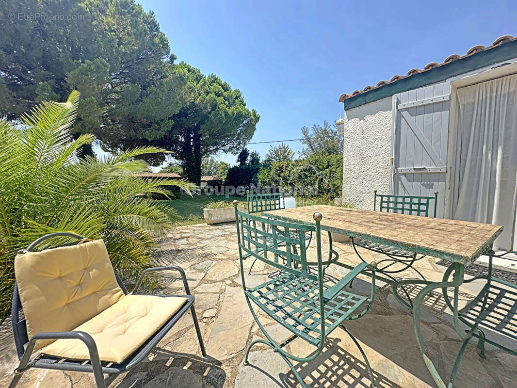 A vendre Villa T5 Fourques (Gard) - photo 3