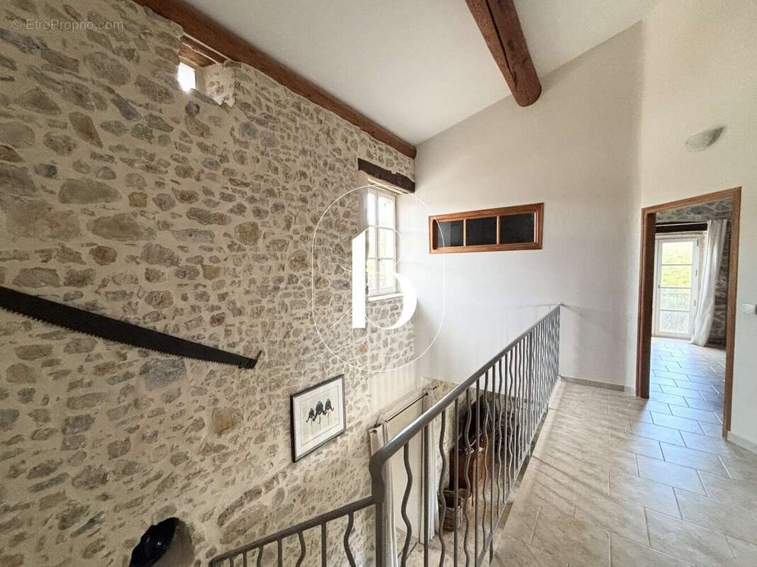 Maison à SAINT-THEODORIT