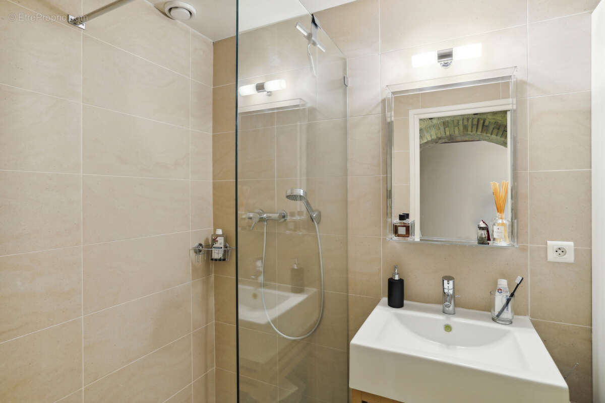 Appartement à PARIS-11E