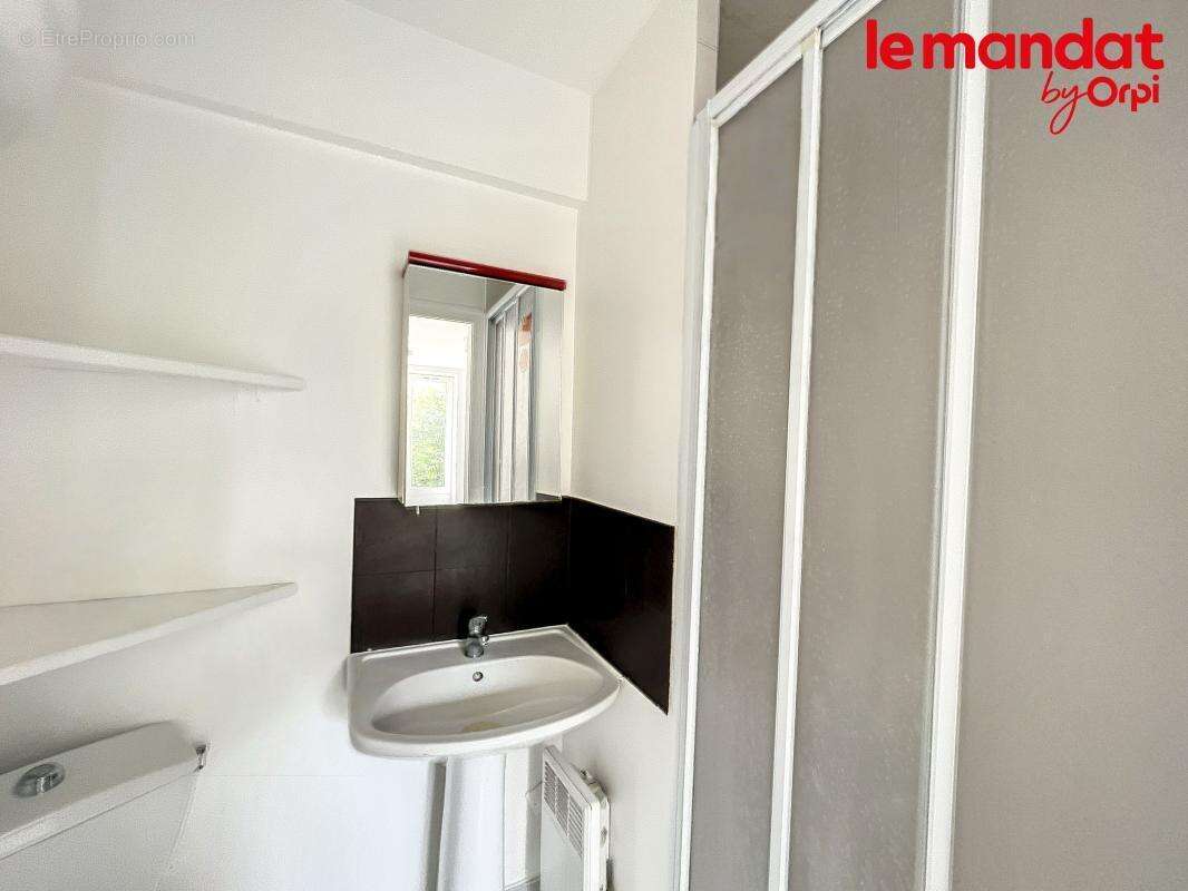 Appartement à JUZIERS