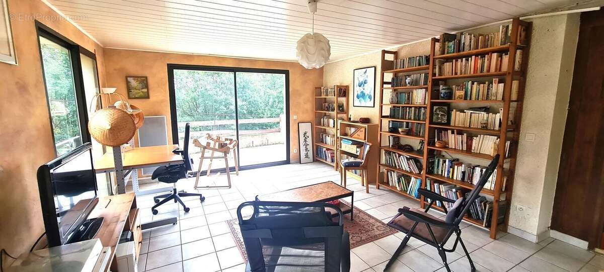 Grande maison terrain 1ha boisée - photo 3