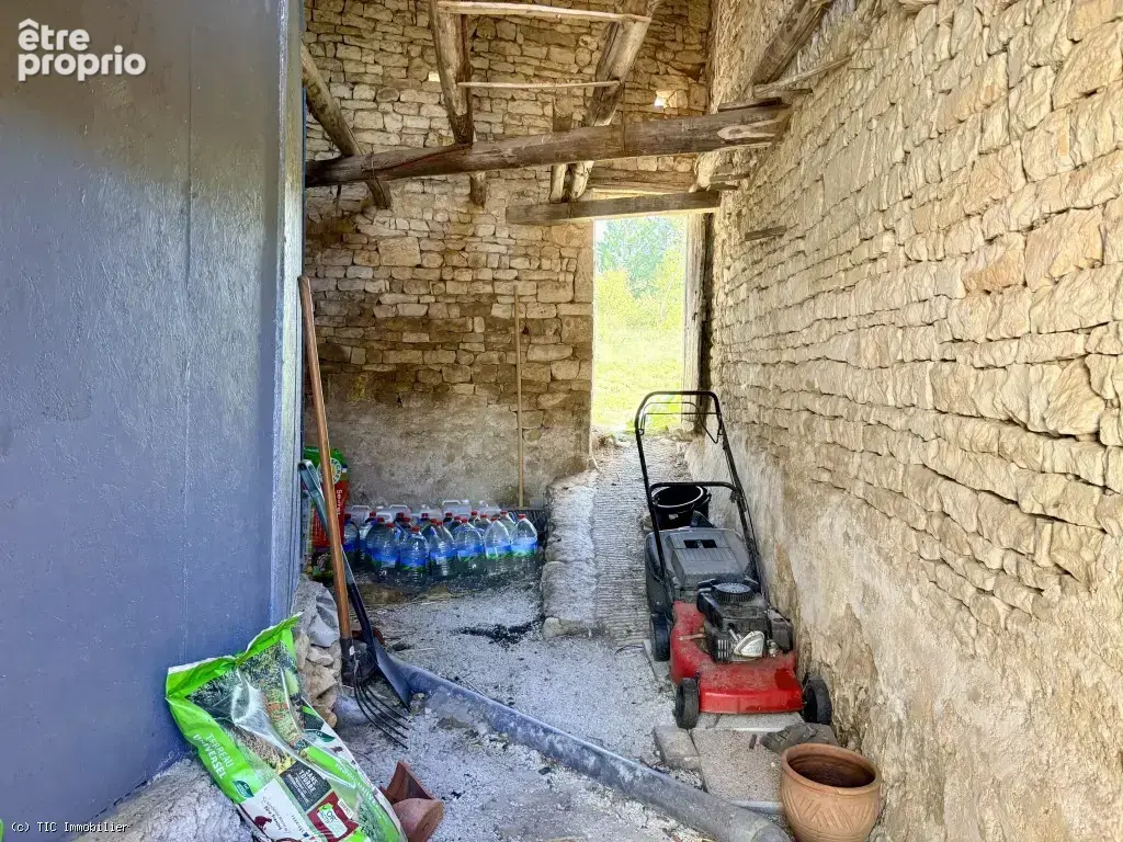 Maison de Village en Pierre Renovée avec 3 Chambres - photo 44