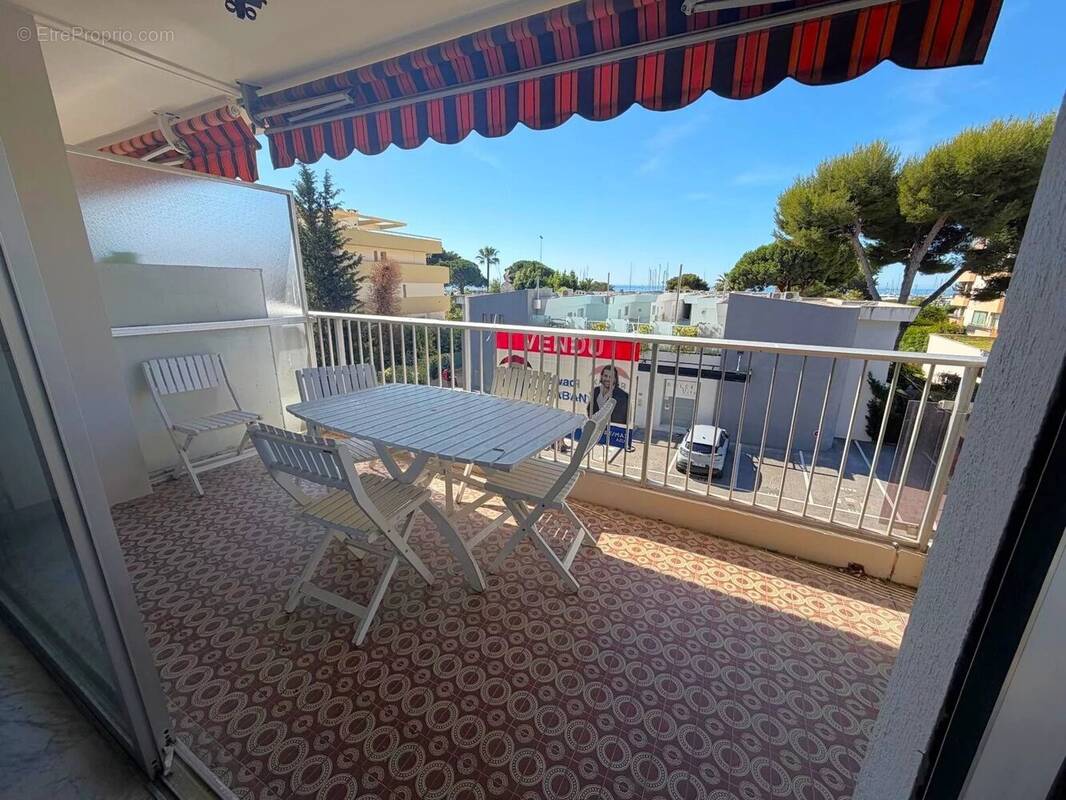 Appartement à SAINT-LAURENT-DU-VAR