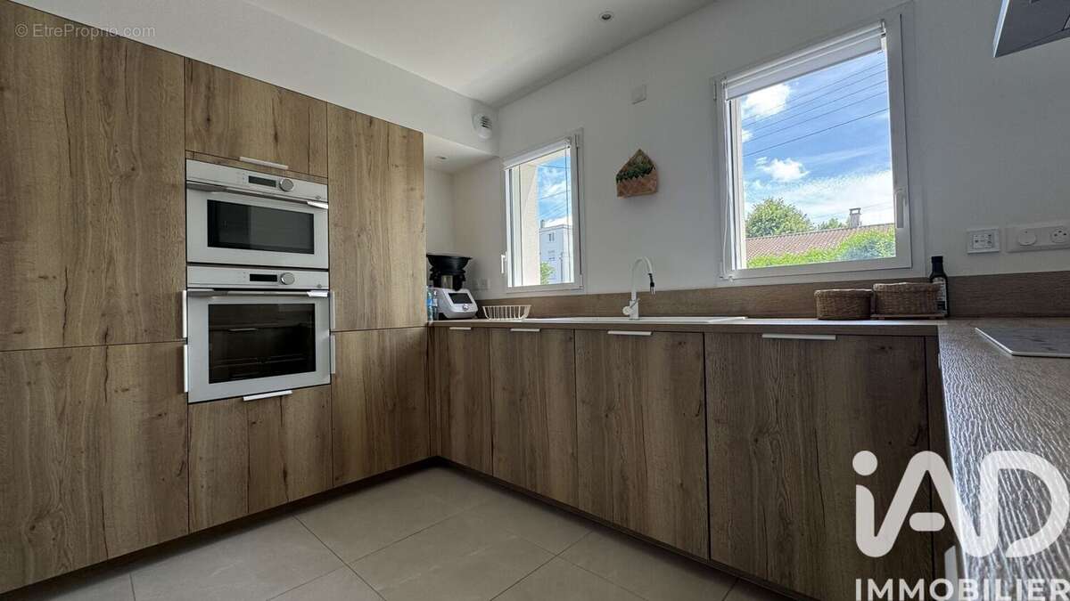 Maison 150 m² à Rochefort  - photo 9