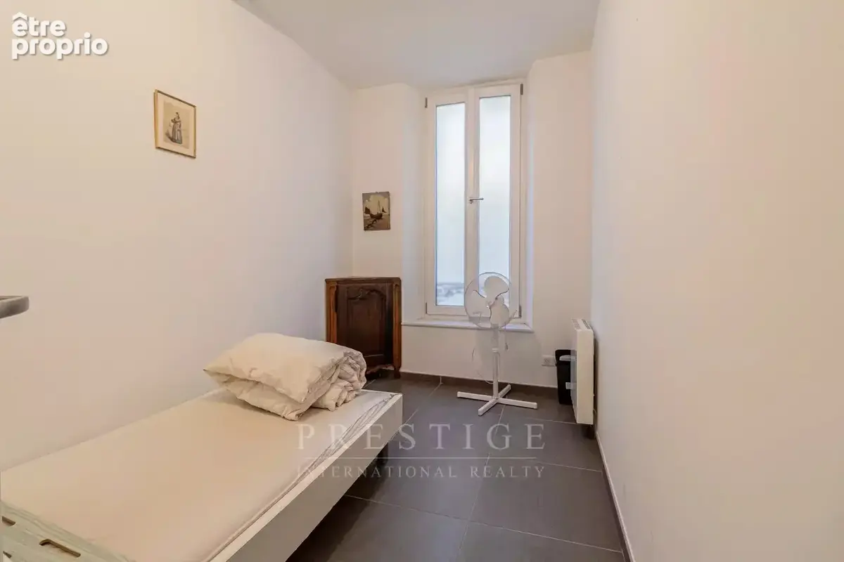 Vieille Antibes, 4 pièces en duplex rénové & meublé - photo 23