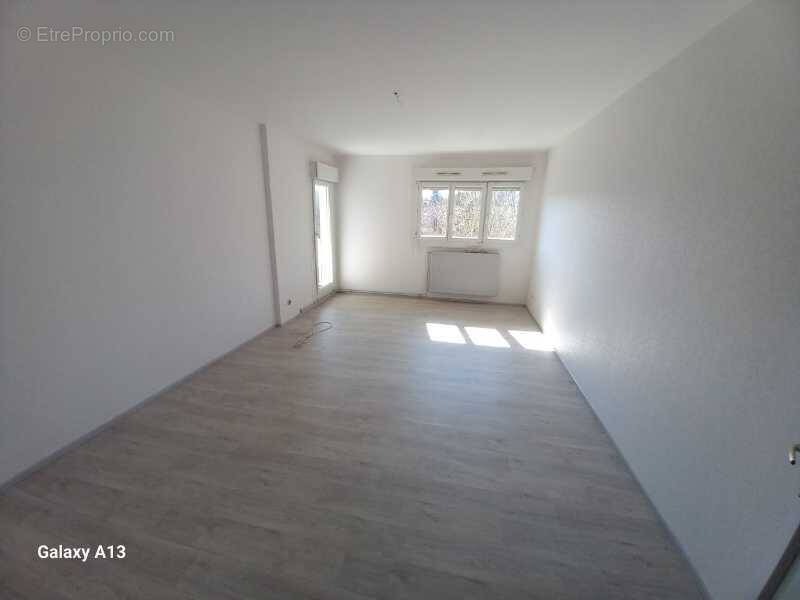 Appartement 75 m² à Seloncourt  - photo 1