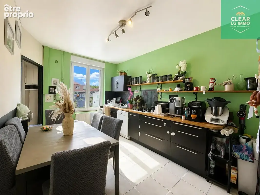 Maison avec jardin et 3 stationnements à vendre - photo 3