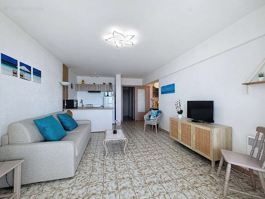 Appartement à SIX-FOURS-LES-PLAGES