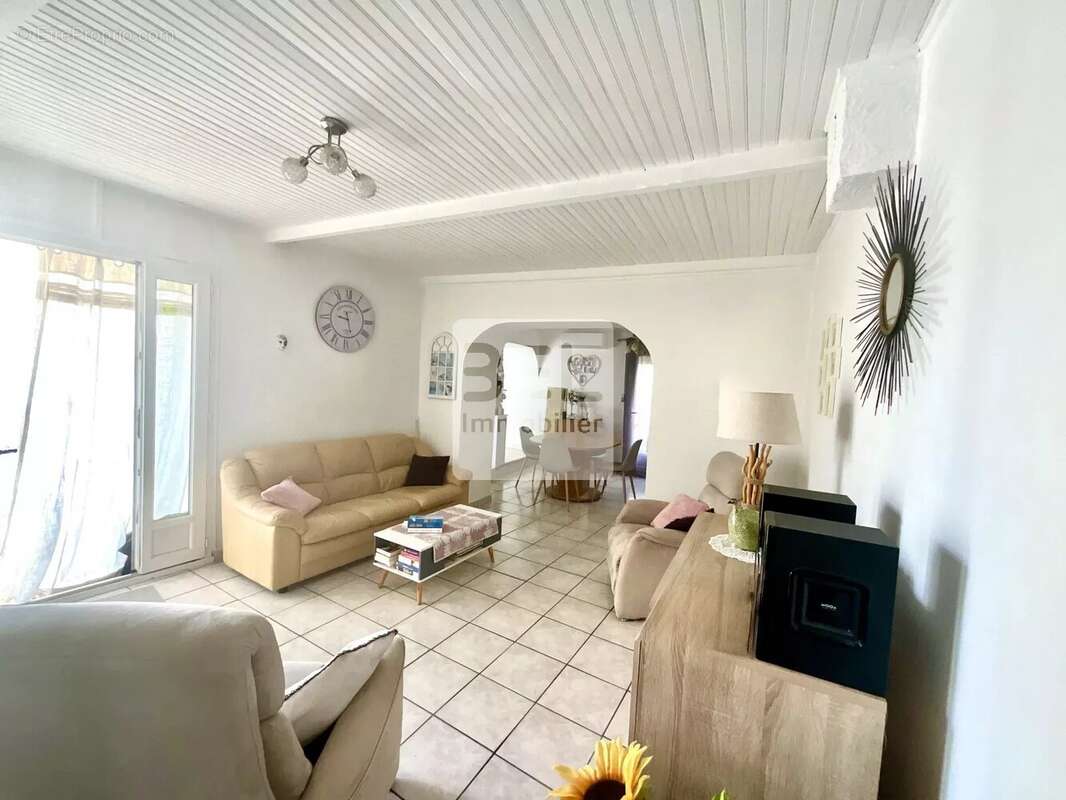 Maison à SAINT-PAUL-LES-FONTS