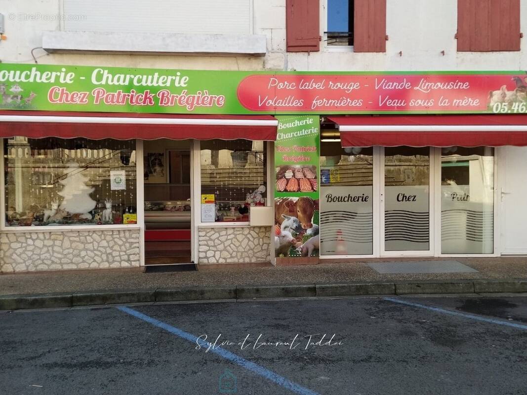 Commerce à MONTENDRE