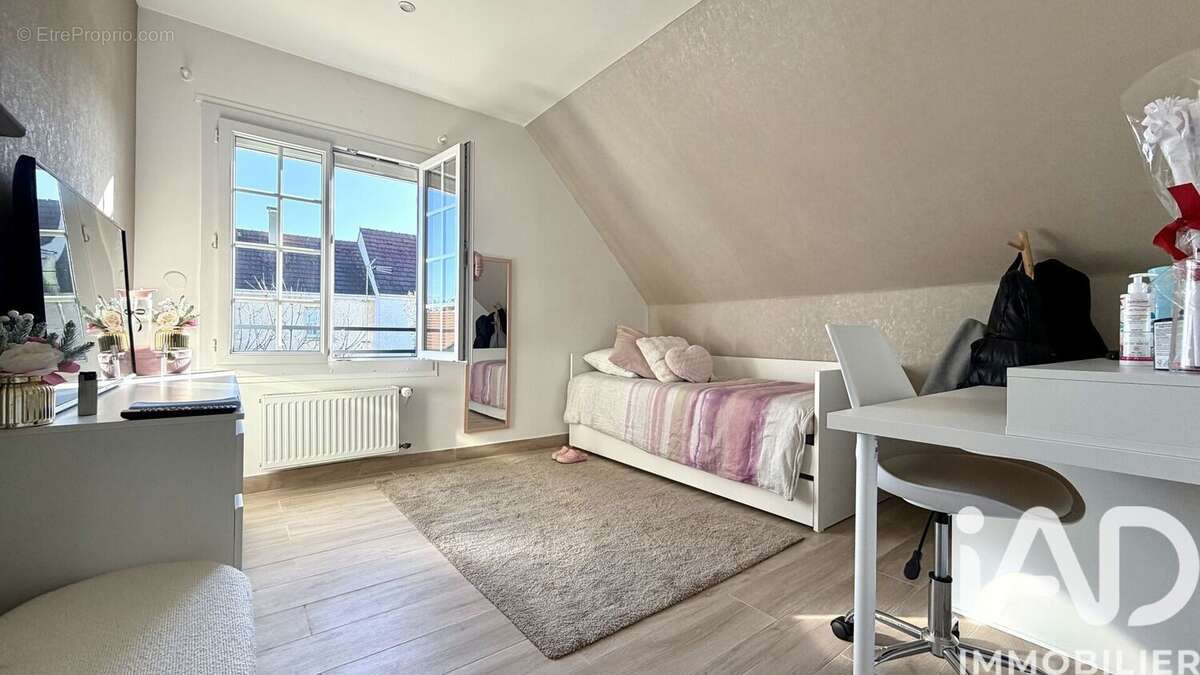 Photo 5 - Maison à CHELLES