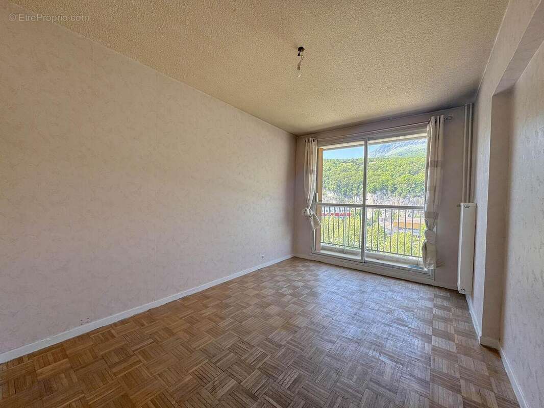 n°2 - Appartement à FONTAINE