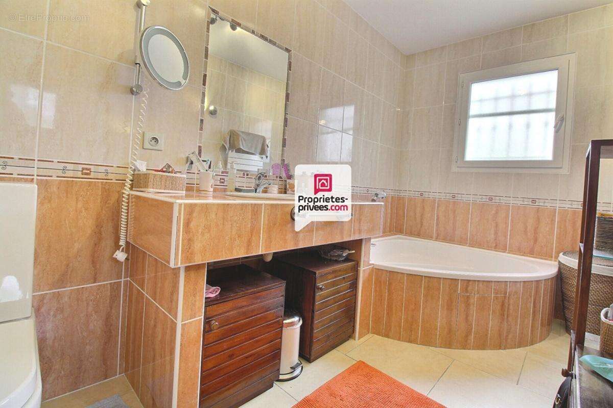 Maison à SAINT-THEODORIT