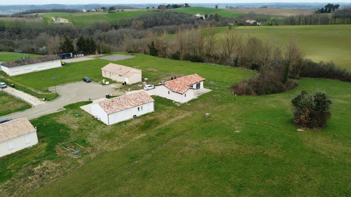 Maison à SAINT-ROMAIN-LE-NOBLE