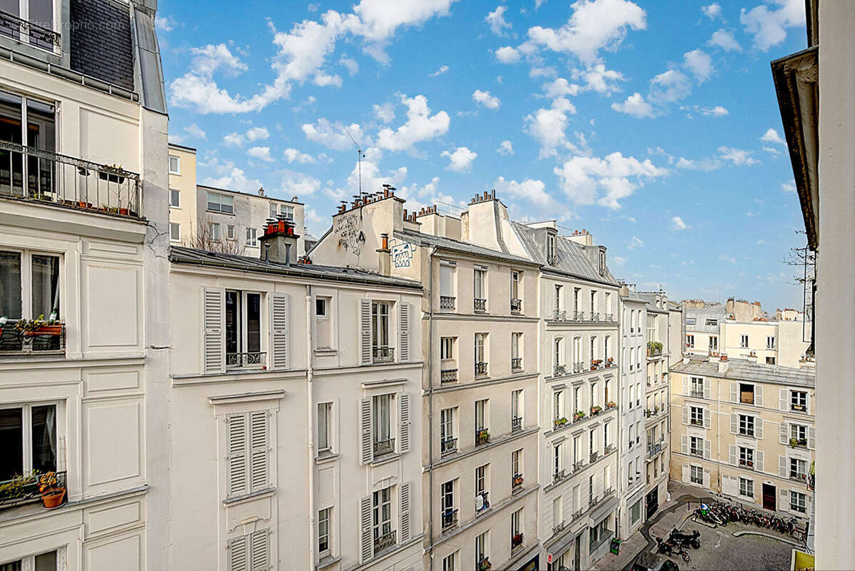 Appartement à PARIS-18E