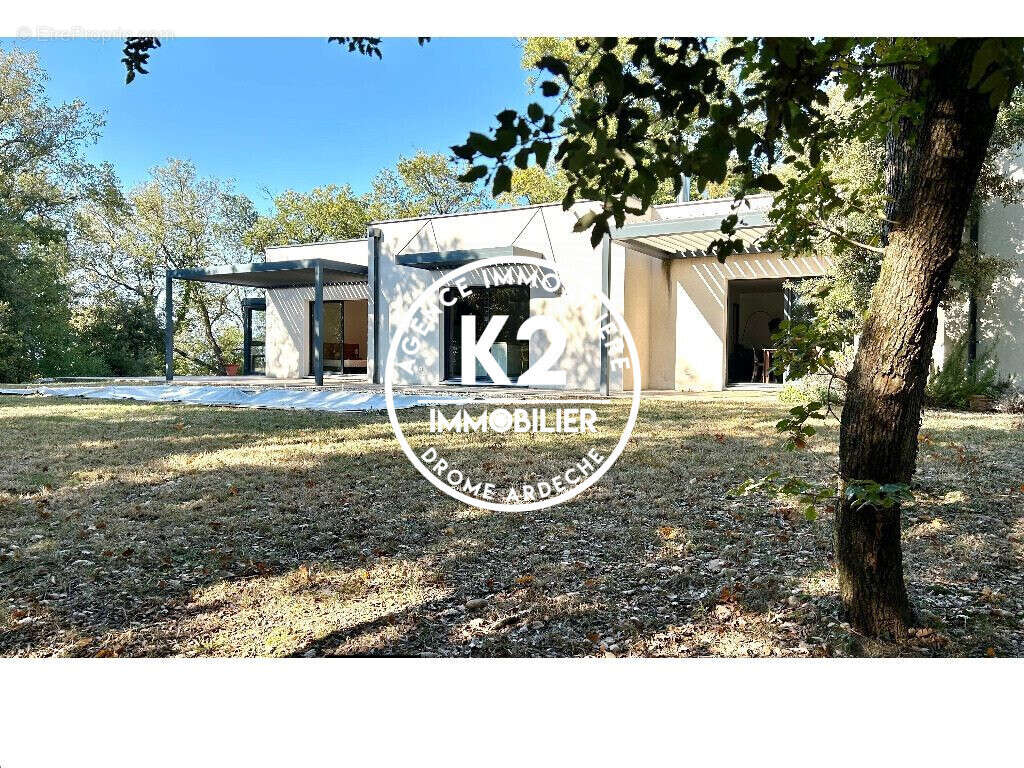 Maison à MONTELIMAR