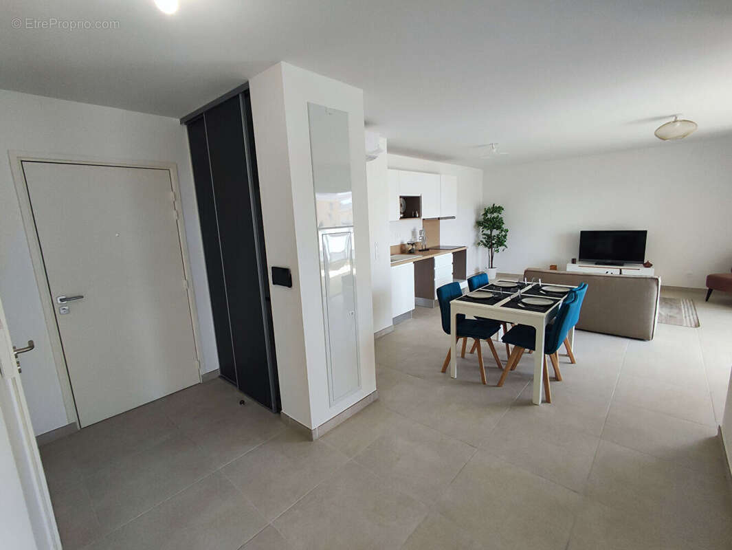 Appartement à SAUVIAN