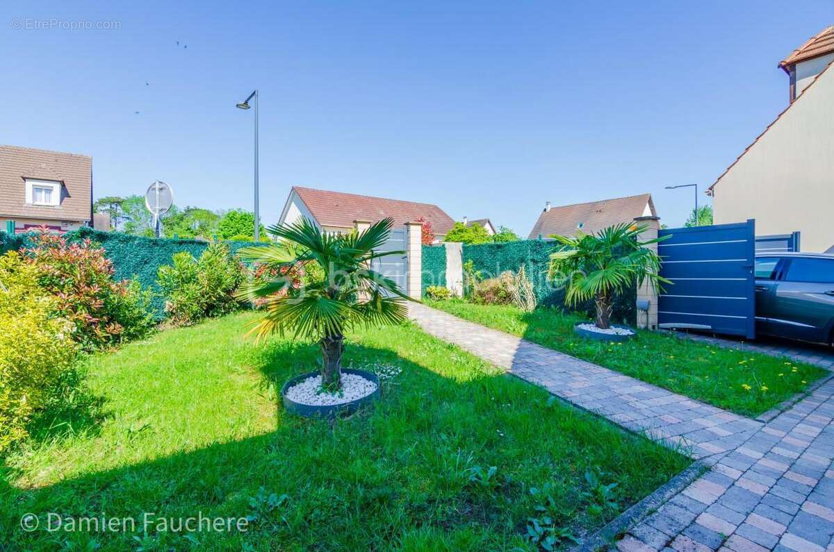 Maison à BOUSSY-SAINT-ANTOINE