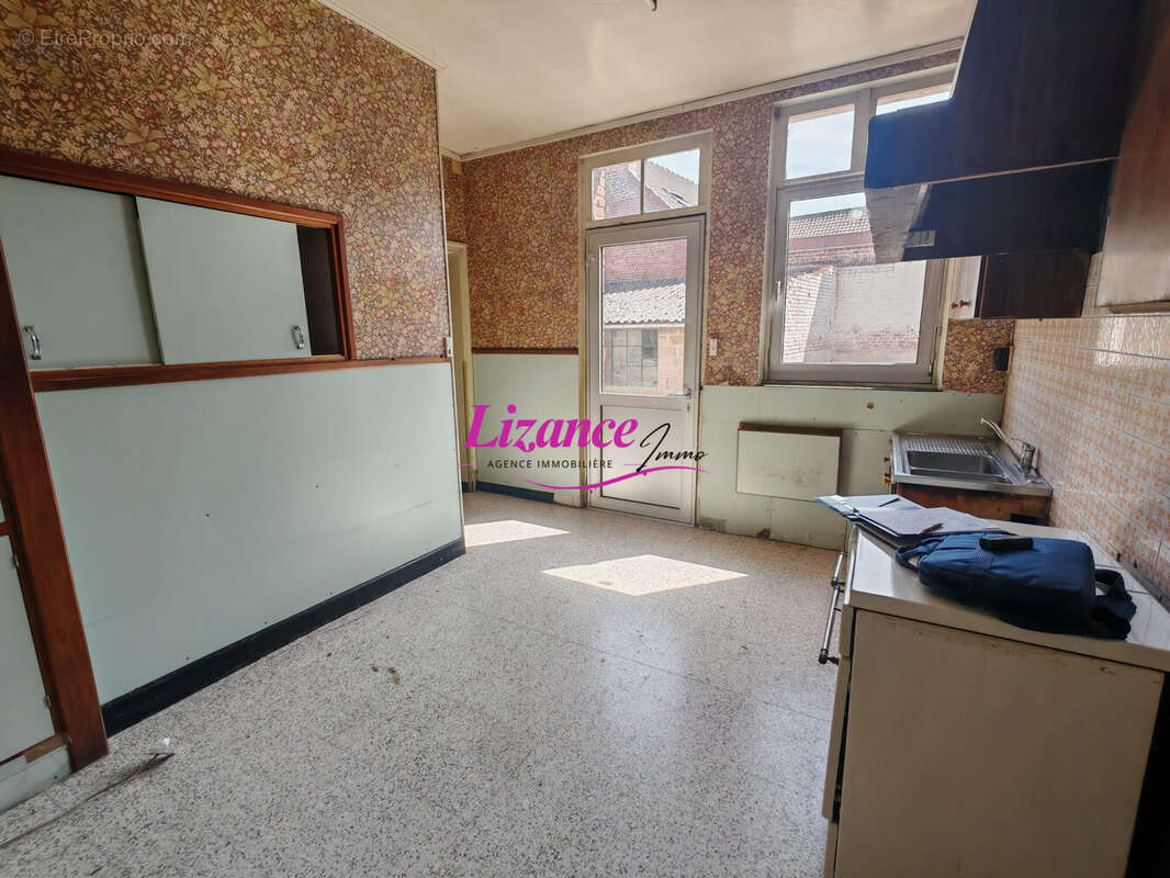 Maison 91 m² à Bertincourt  - photo 6