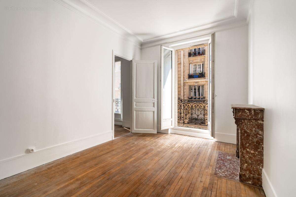 Paris (75018) – t3 – 65m2 – balcon (4,08m2) - orientation sud - très lumineux - traversant – ascenseur - 2 caves - photo 5