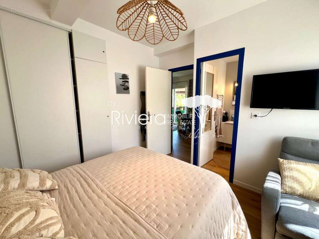 2 Pièces Proche Plage Au Dernier Etage Avec Parking ! - photo 11