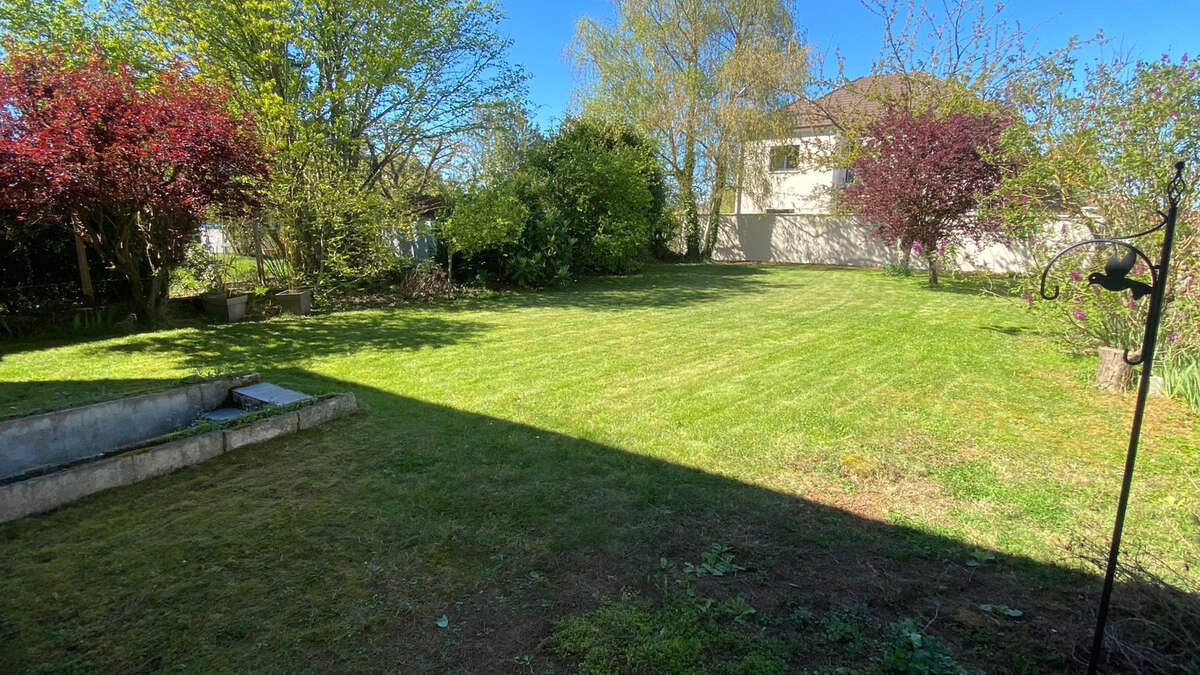 Maison à QUINCY-VOISINS