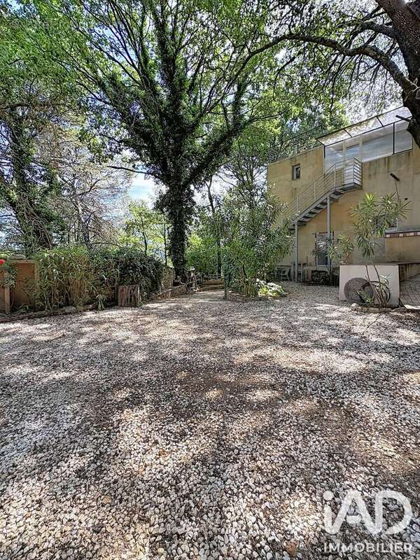 Maison 450 m² à Apt  - photo 2