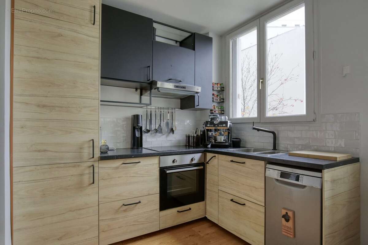 Appartement à PARIS-10E