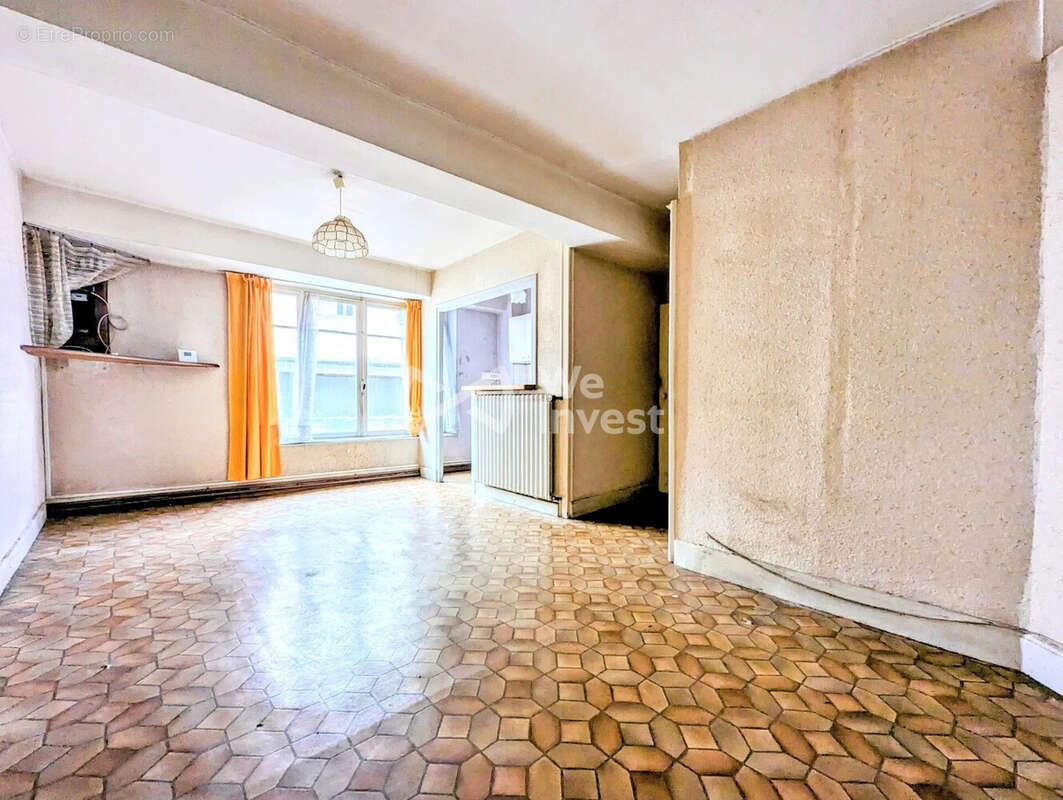 Maison 186 m² à Gannat  - photo 2