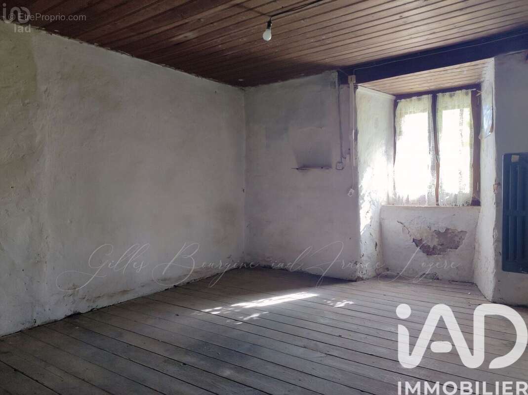 Maison 90 m² à Le Massegros  - photo 9