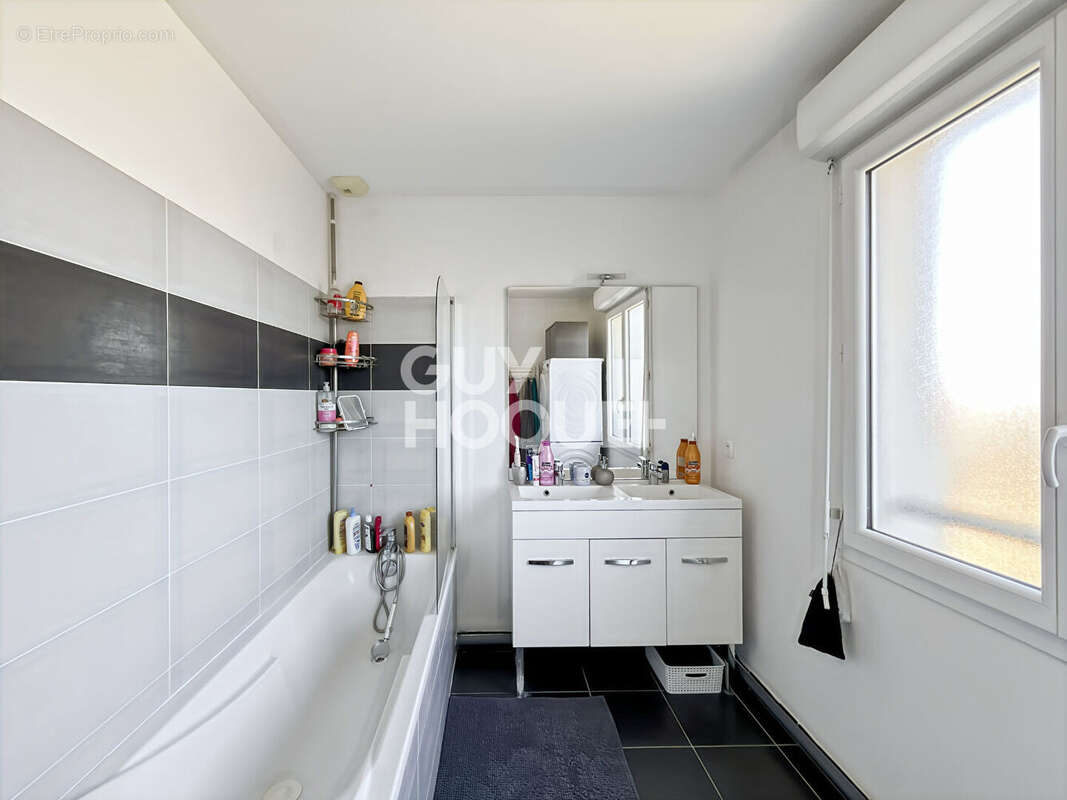 Maison à FONTENAY-TRESIGNY