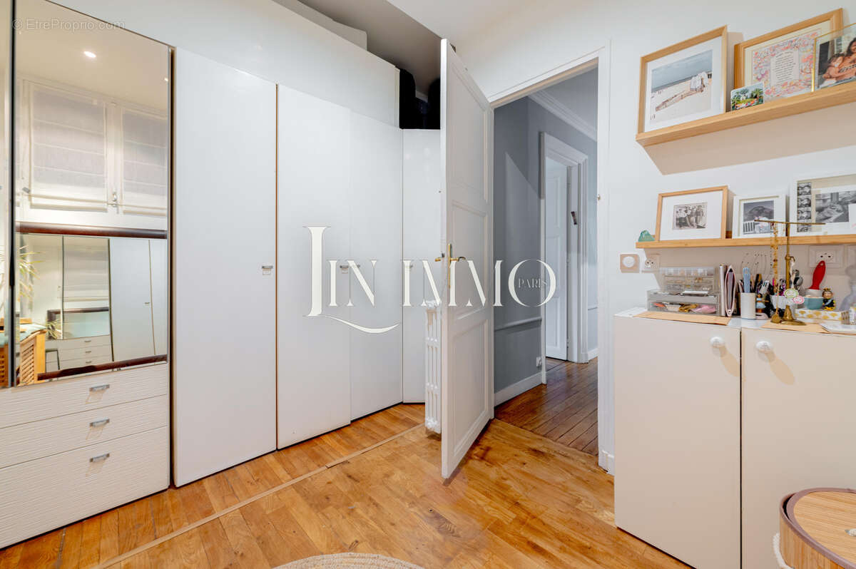 Appartement à PARIS-17E