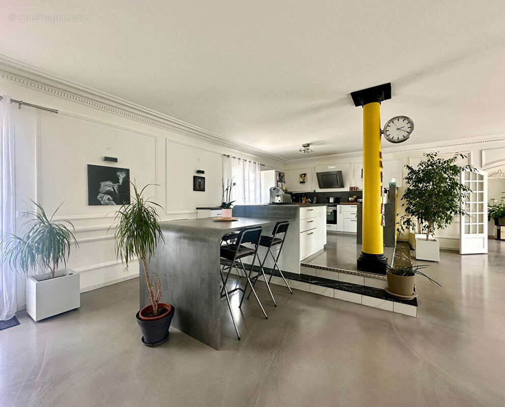 Autre à JOUE-LES-TOURS