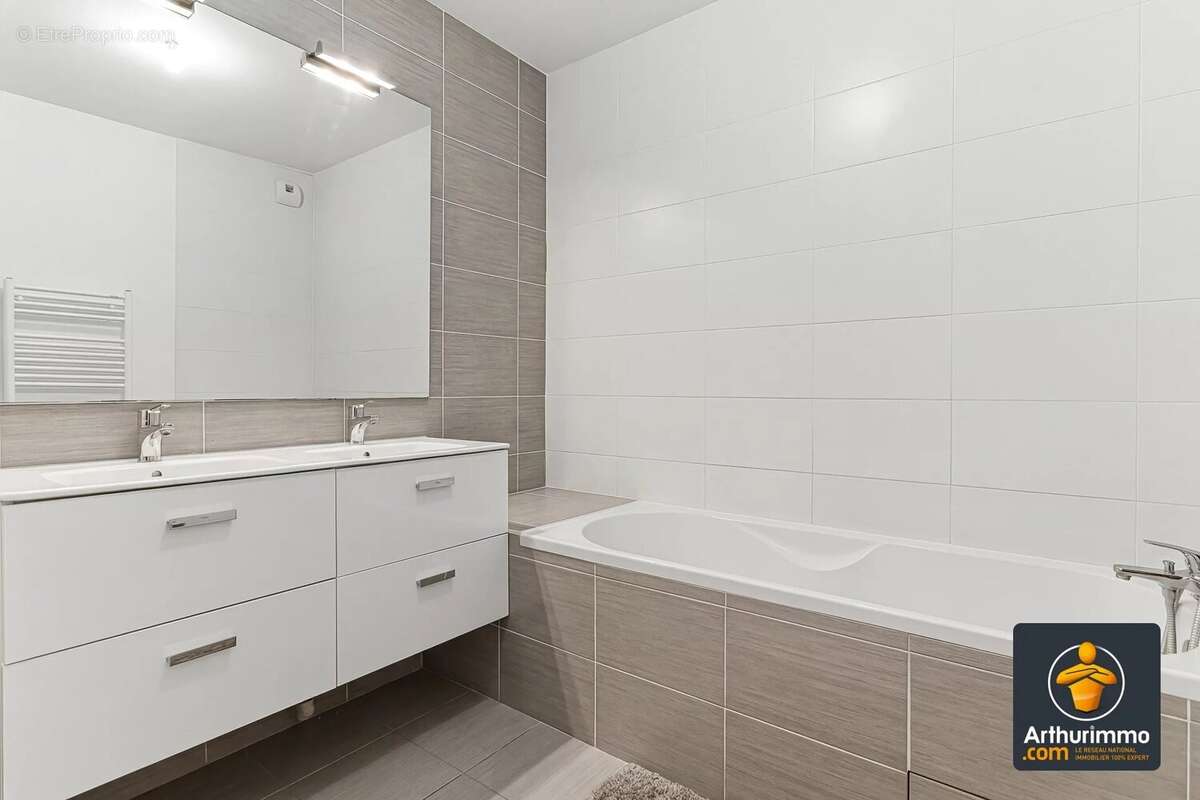 Appartement à SOUCIEU-EN-JARREST